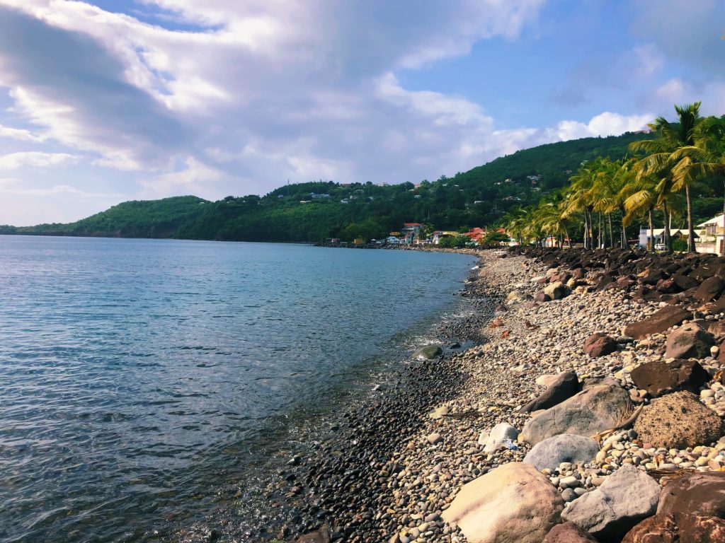 Vue du front de mer de Bouillante en Guadeloupe